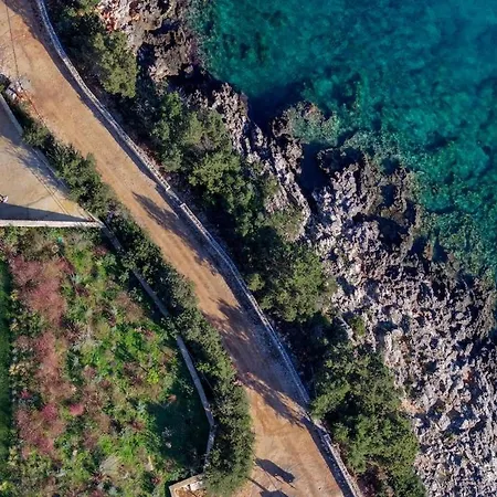 Villa Amber By The Sea