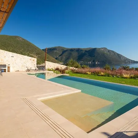 Villa Amber By The Sea