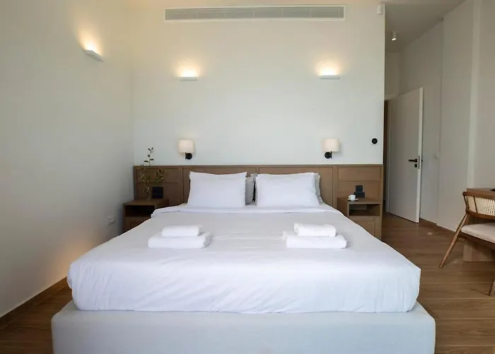 Willa Amber By The Sea