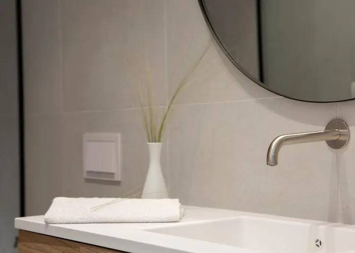 Willa Amber By The Sea *