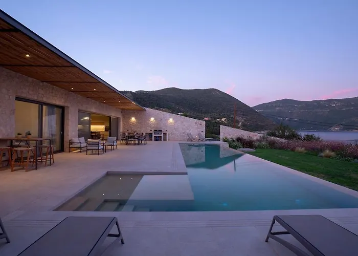 Amber By The Sea Willa