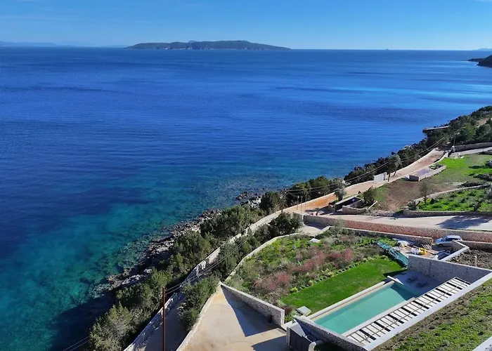 Willa Amber By The Sea Evgiros